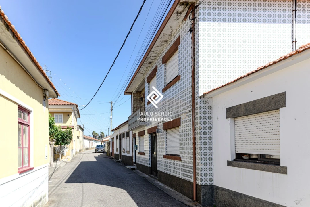 Moradia T3 para Venda em Paramos Foto 4