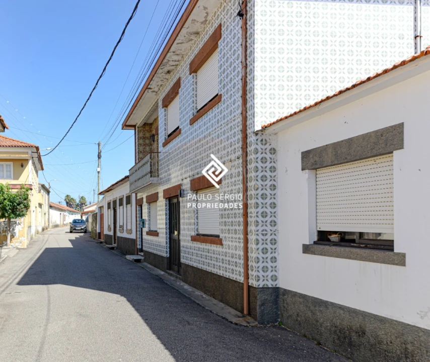 Moradia T3 para Venda em Paramos Foto 6