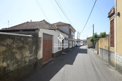 Moradia T3 para Venda em Paramos