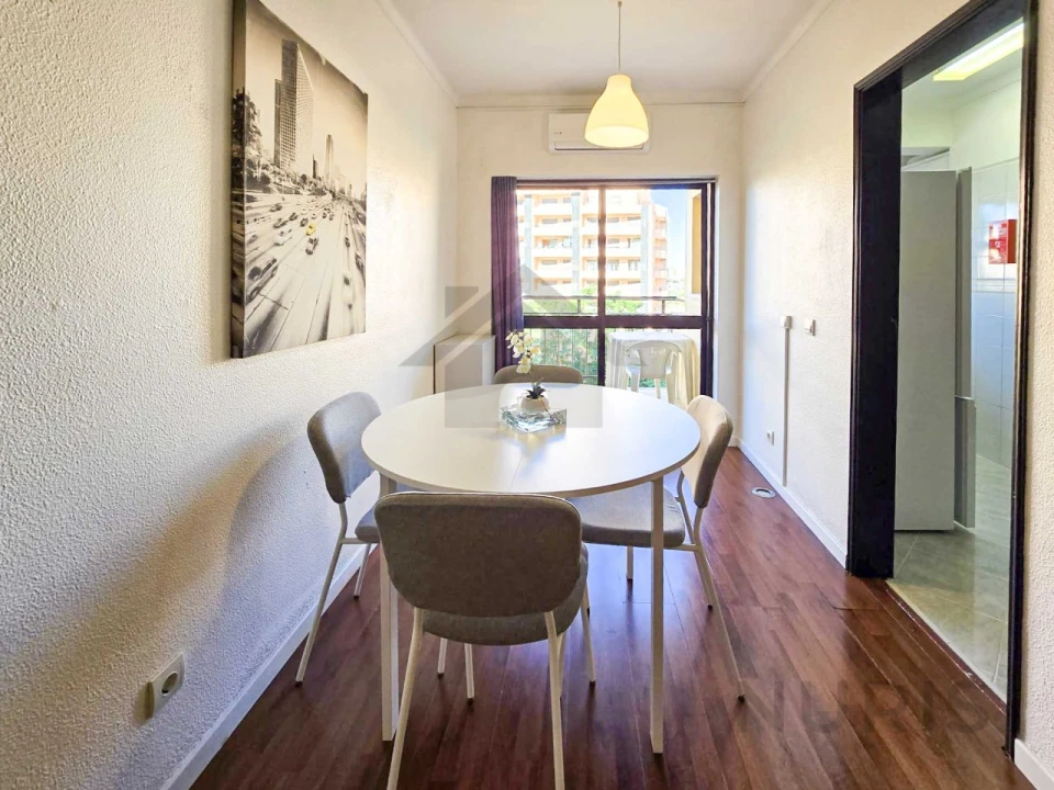 Apartamento T1 para Arrendamento em Portimão Foto 12