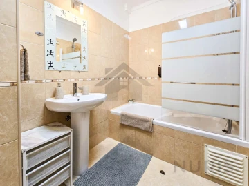 Apartamento T1 para Arrendamento em Portimão