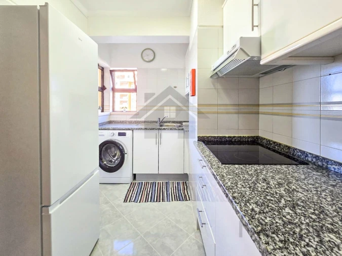 Apartamento T1 para Arrendamento em Portimão Foto 9