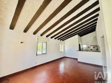 Moradia T2 para Venda em Sesimbra (Castelo)