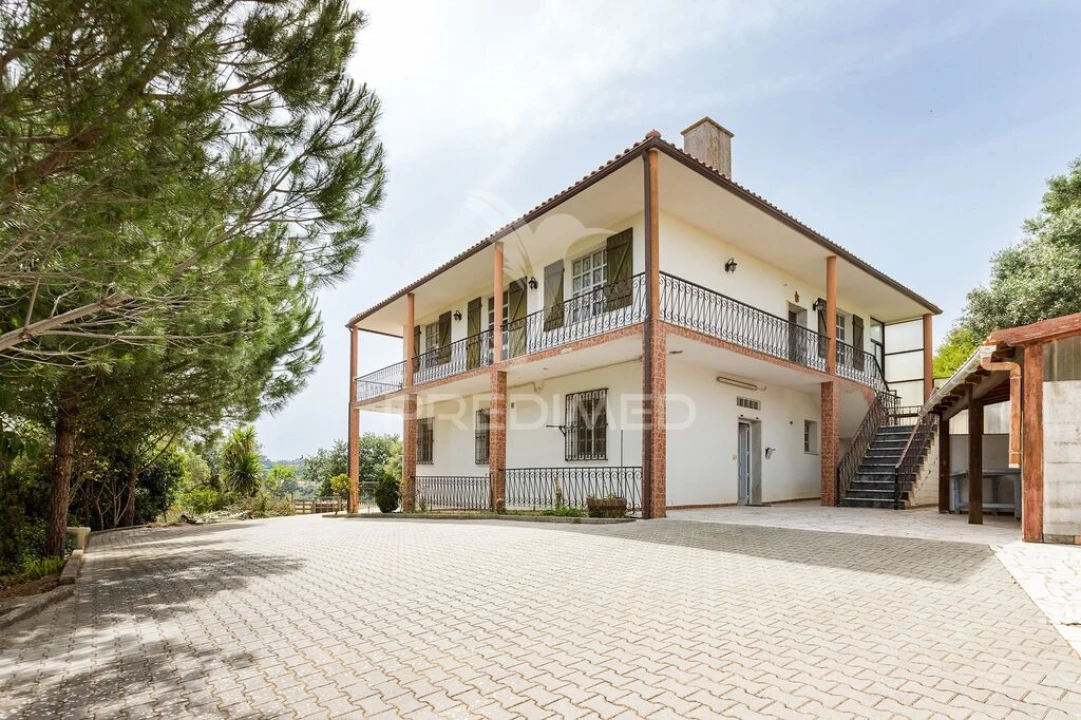 Quinta T3 para Venda em Vila Franca de Xira Foto 3