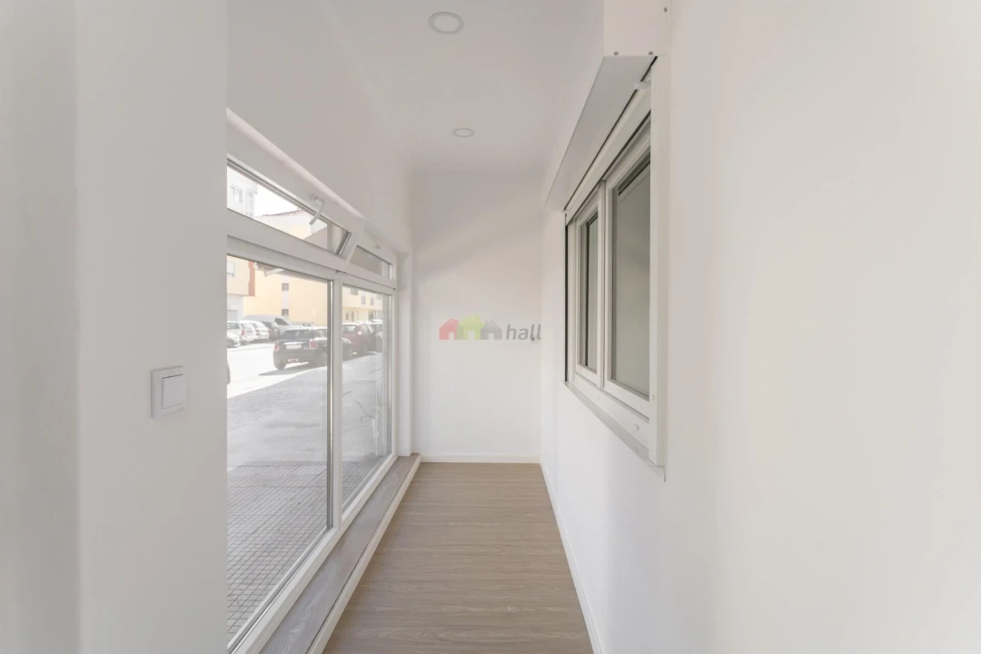 Apartamento T1 para Venda em Quinta do Conde Foto 14
