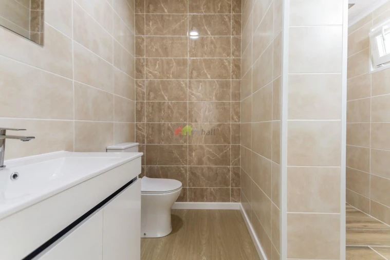 Apartamento T1 para Venda em Quinta do Conde Foto 15