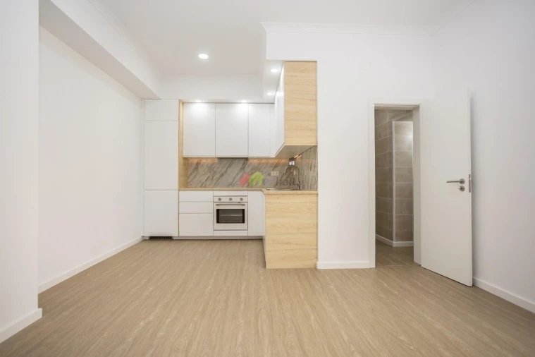 Apartamento T1 para Venda em Quinta do Conde Foto 3
