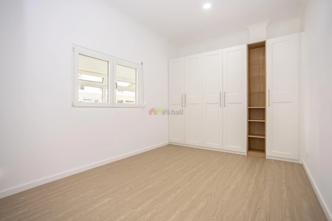 Apartamento T1 para Venda em Quinta do Conde Foto 11