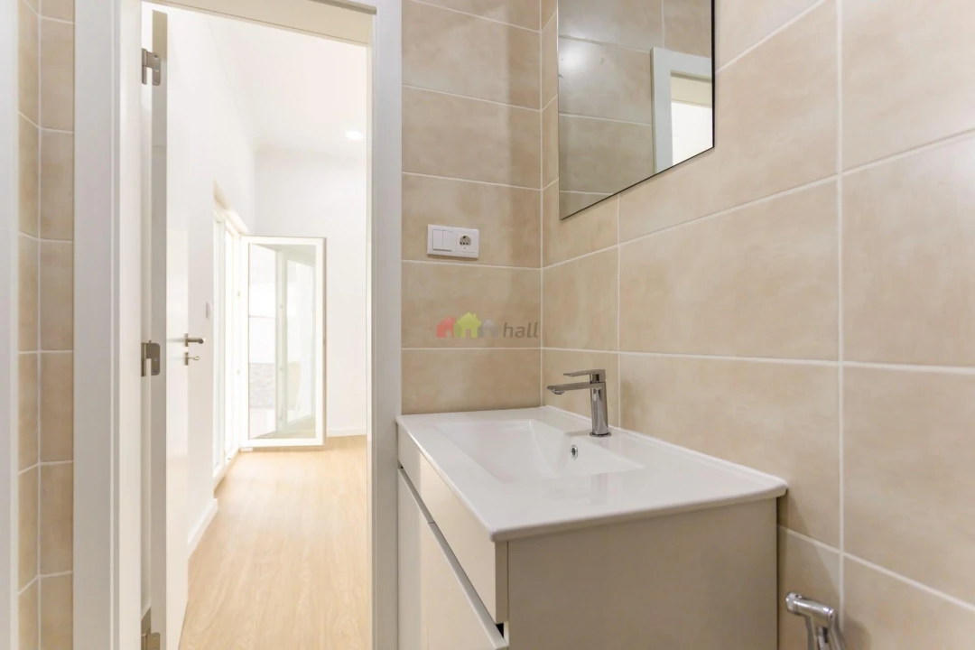 Apartamento T1 para Venda em Quinta do Conde Foto 16