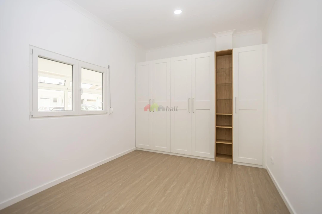 Apartamento T1 para Venda em Quinta do Conde Foto 10