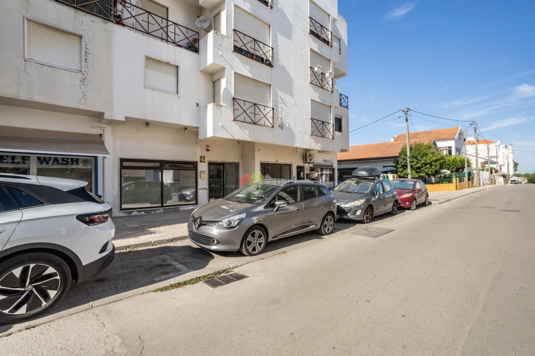 Apartamento T1 para Venda em Quinta do Conde Foto 29