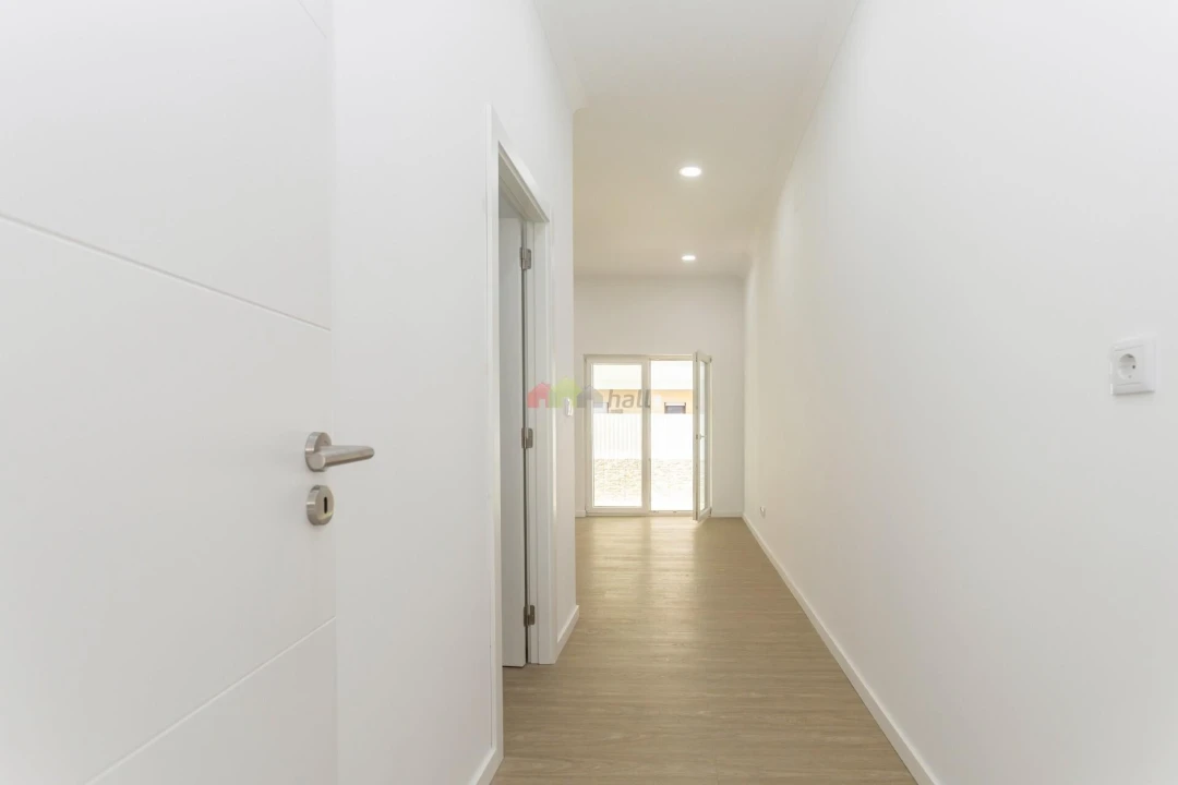 Apartamento T1 para Venda em Quinta do Conde Foto 7