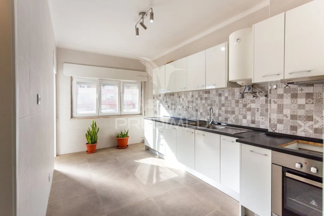 Apartamento T2 para Venda em Amora Foto 7