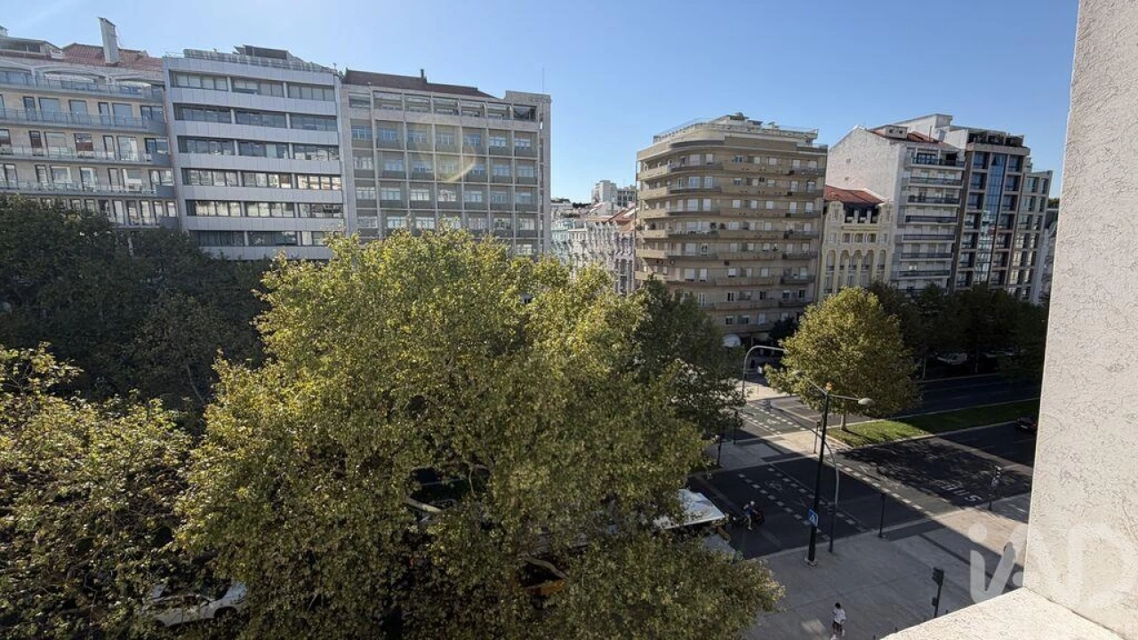 Apartamento T3 para Arrendamento em Avenidas Novas Foto 17