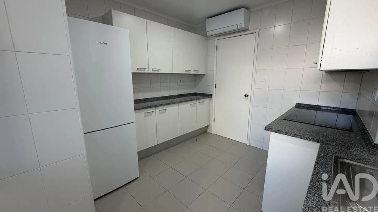 Apartamento T3 para Arrendamento em Avenidas Novas Foto 5
