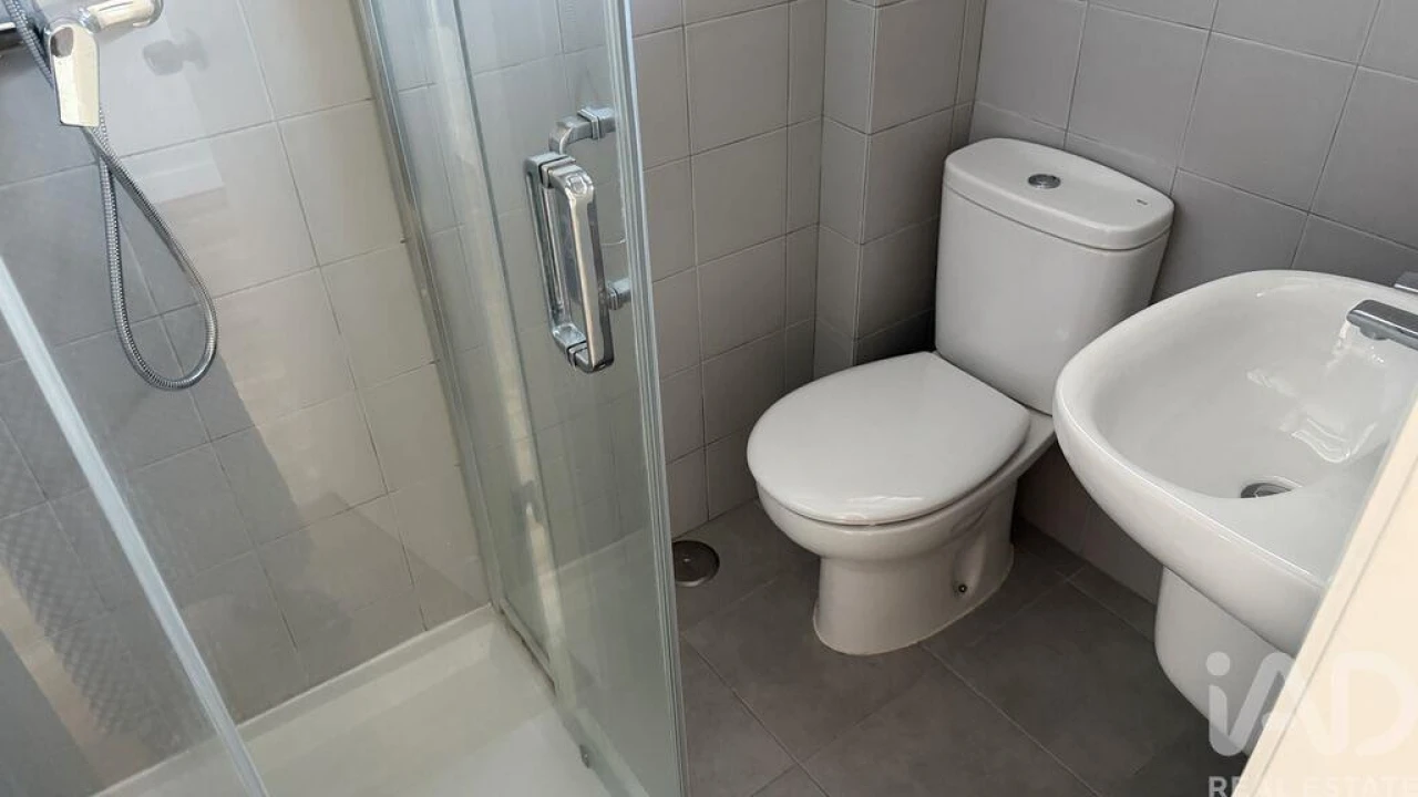 Apartamento T3 para Arrendamento em Avenidas Novas Foto 10