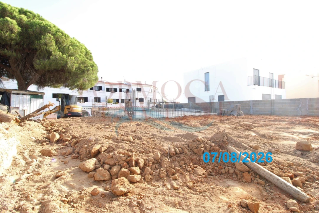 Moradia T4 para Venda em Montenegro Foto 6