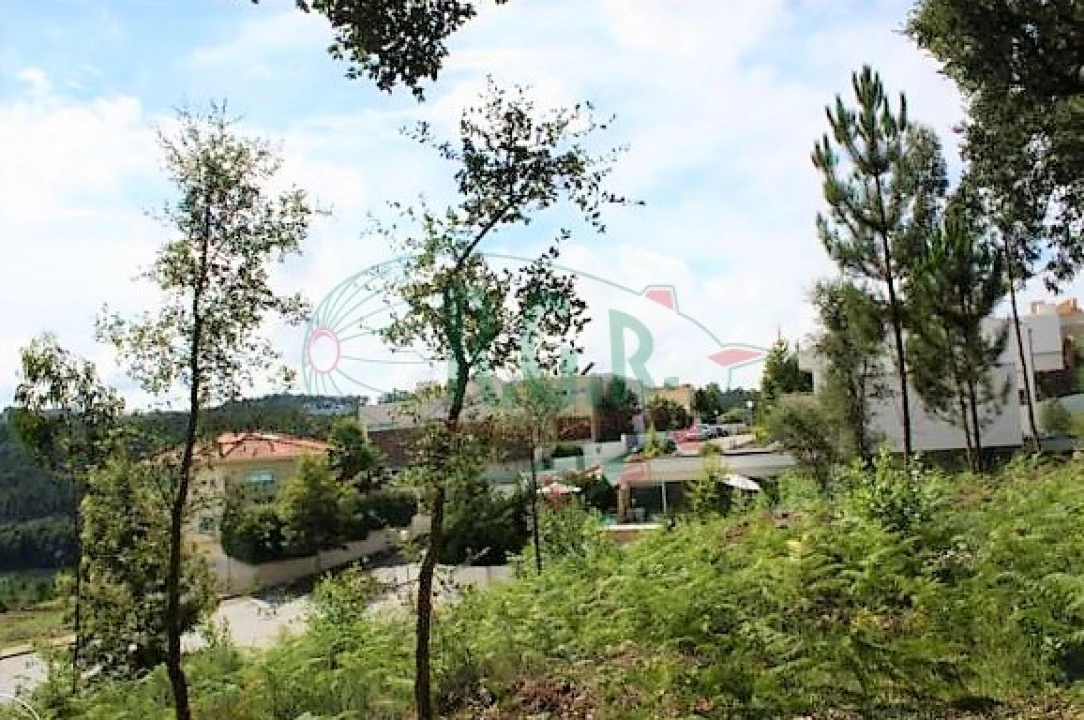 Terreno para Venda em Gondomar (São Cosme), Valbom e Jovim Foto 1