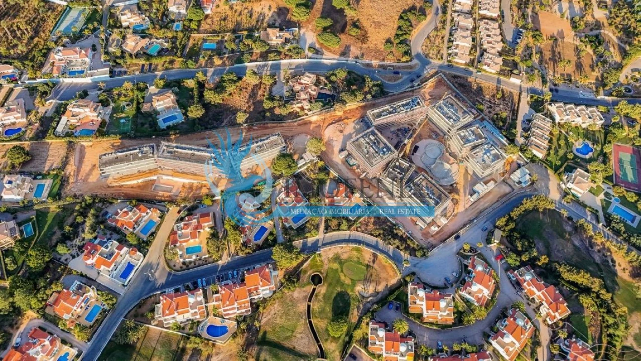 Apartamento T2 para Venda em Estômbar e Parchal Foto 5