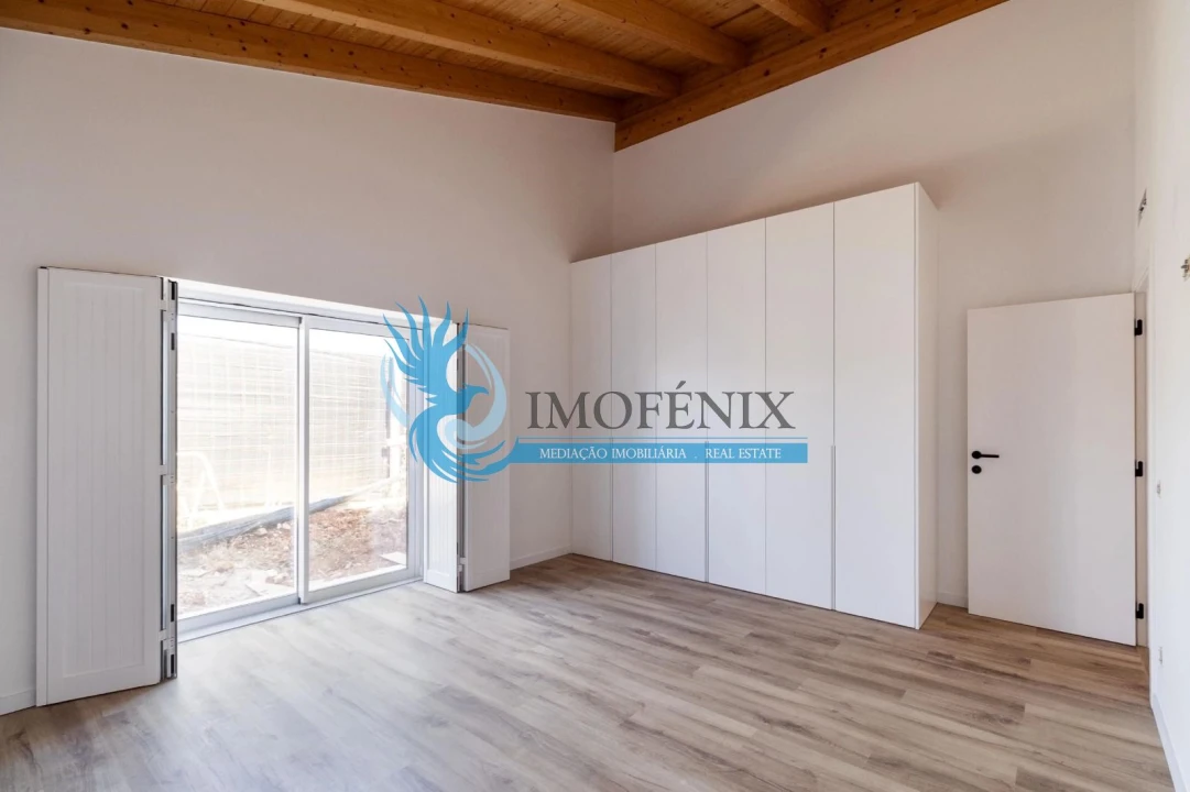 Moradia T2 para Venda em São Bartolomeu de Messines Foto 16