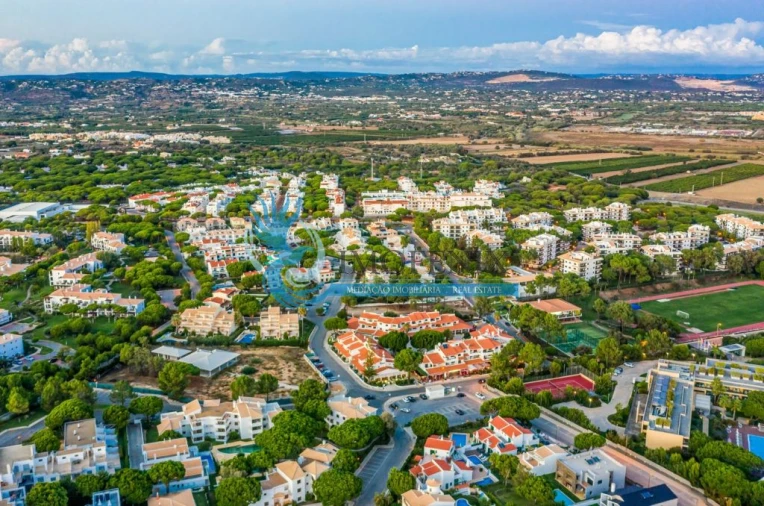 Apartamento T2 para Venda em Albufeira e Olhos de Água Foto 13