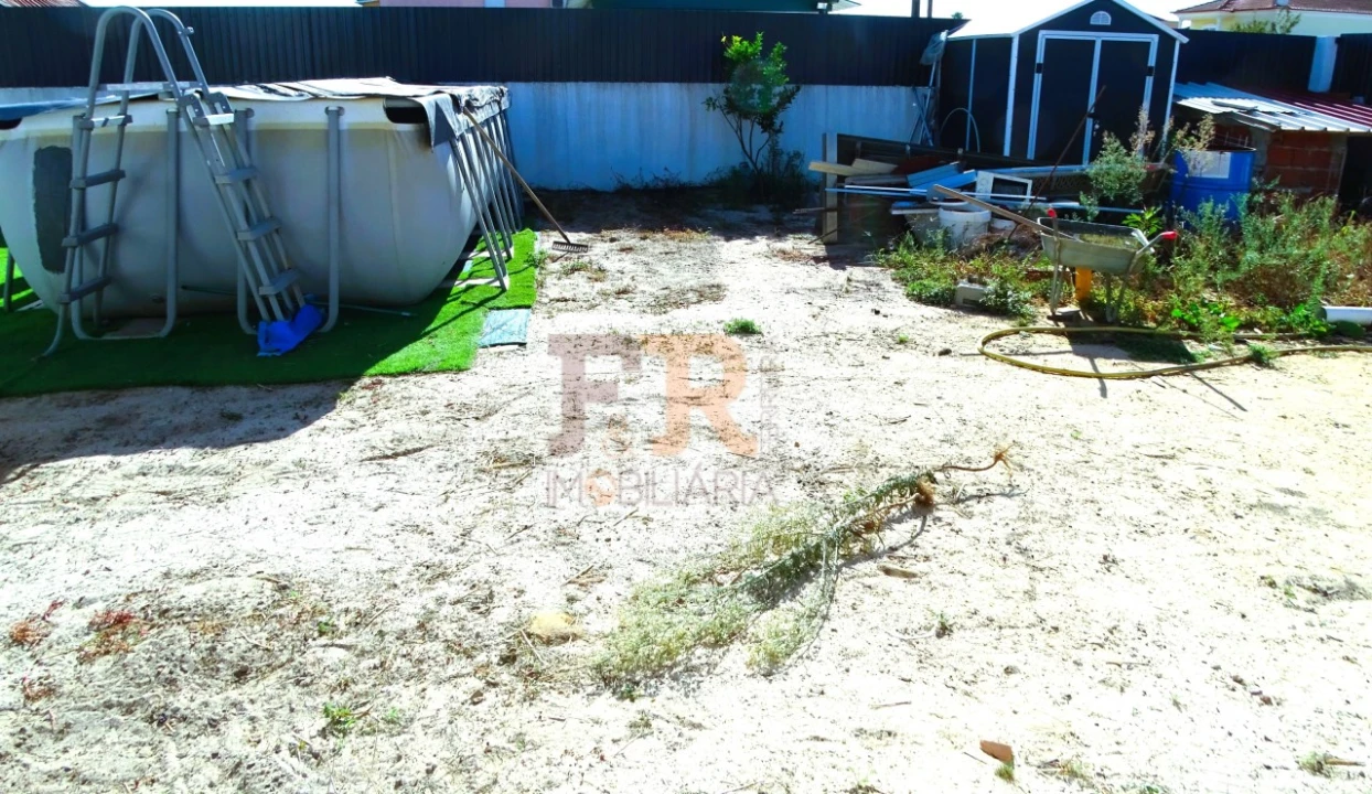 Moradia T1 para Venda em Fernao Ferro Foto 12