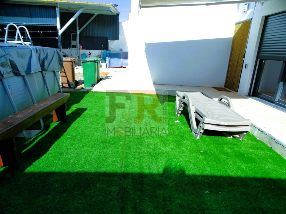 Moradia T1 para Venda em Fernao Ferro Foto 7