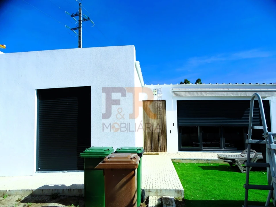 Moradia T1 para Venda em Fernao Ferro Foto 5