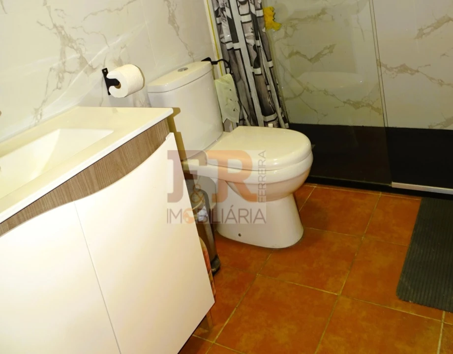 Moradia T1 para Venda em Fernao Ferro Foto 32