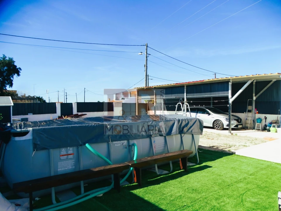 Moradia T1 para Venda em Fernao Ferro Foto 40