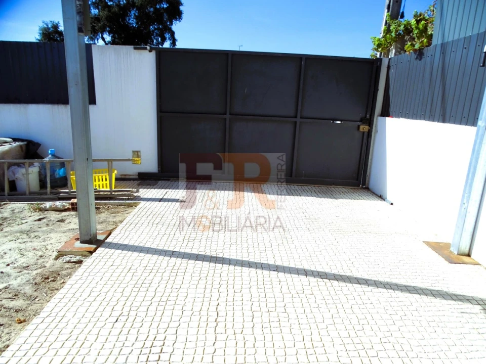 Moradia T1 para Venda em Fernao Ferro Foto 41