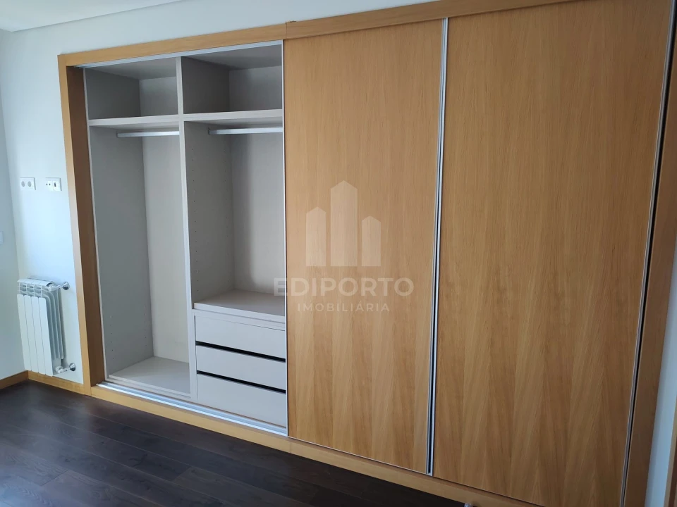 Apartamento T2 para Arrendamento em Cedofeita, Santo Ildefonso, Sé, Miragaia, São Nicolau e Vitória Foto 12