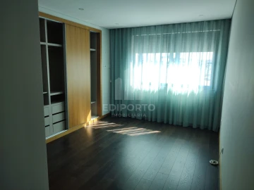 Apartamento T2 para Arrendamento em Cedofeita, Santo Ildefonso, Sé, Miragaia, São Nicolau e Vitória
