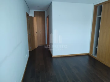 Apartamento T2 para Arrendamento em Cedofeita, Santo Ildefonso, Sé, Miragaia, São Nicolau e Vitória