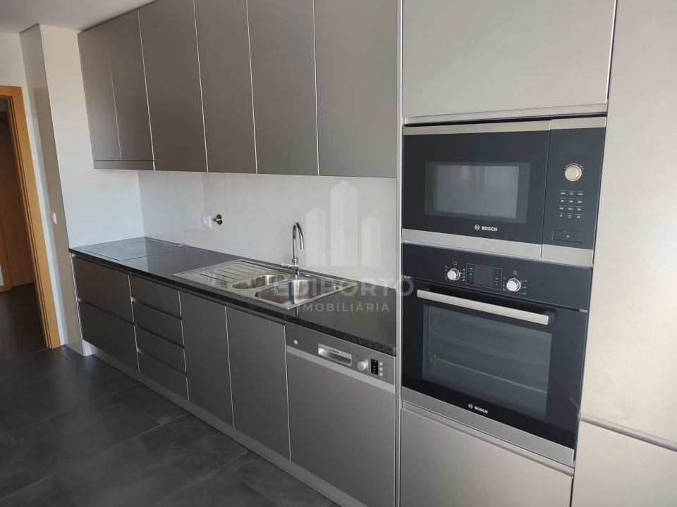 Apartamento T2 para Arrendamento em Cedofeita, Santo Ildefonso, Sé, Miragaia, São Nicolau e Vitória Foto 21