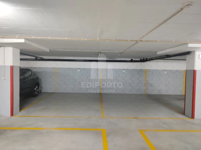 Apartamento T2 para Arrendamento em Cedofeita, Santo Ildefonso, Sé, Miragaia, São Nicolau e Vitória Foto 35