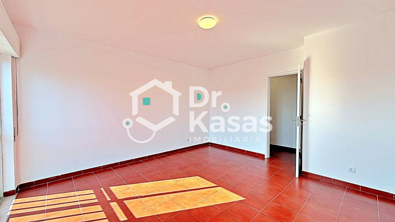 Apartamento T3 para Venda em Montijo e Afonsoeiro Foto 16