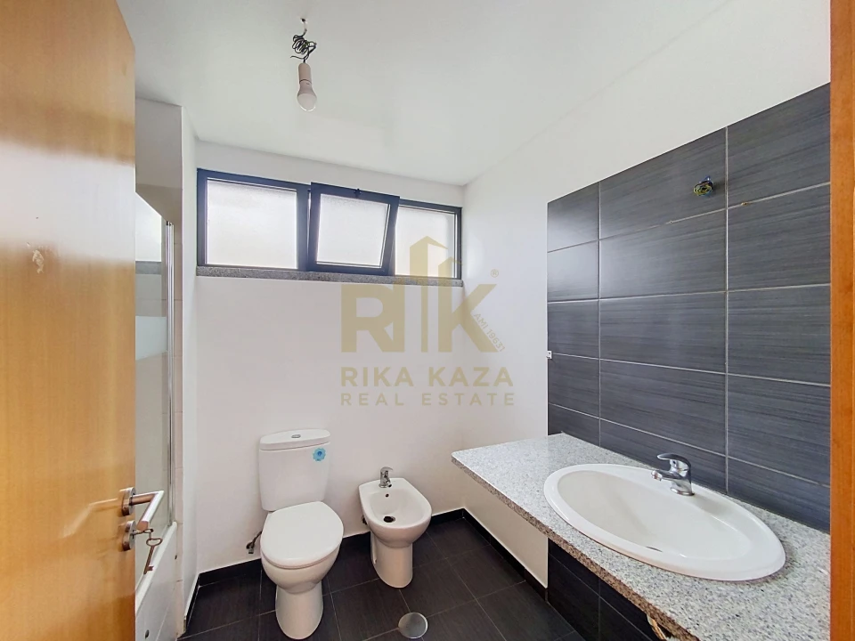Apartamento T2 para Venda em Santo Antonio Foto 12