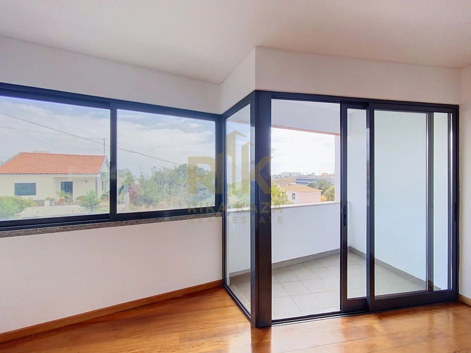 Apartamento T2 para Venda em Santo Antonio Foto 4