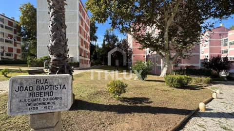 Apartamento T3 para Venda em Benfica