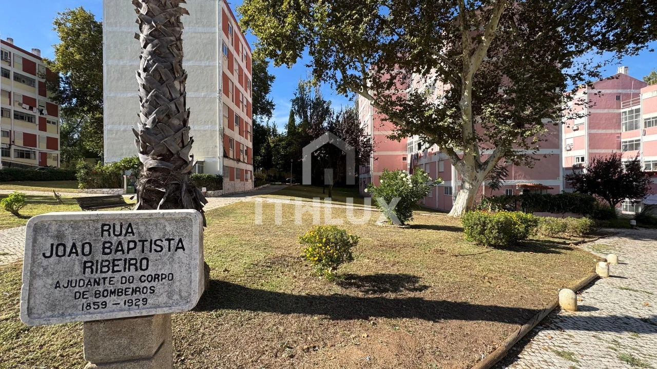 Apartamento T3 para Venda em Benfica Foto 1