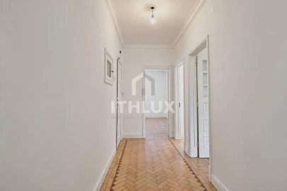 Apartamento T4 para Arrendamento em Avenidas Novas