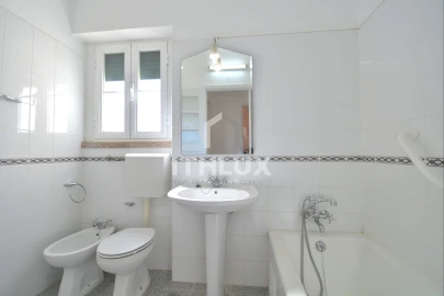 Apartamento T4 para Arrendamento em Avenidas Novas