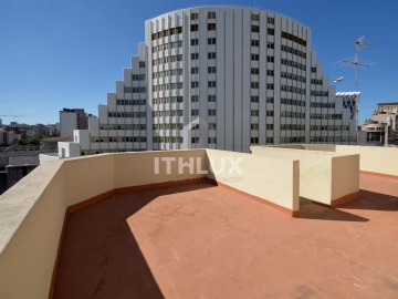 Apartamento T4 para Arrendamento em Avenidas Novas