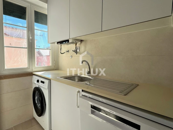 Apartamento T4 para Arrendamento em Avenidas Novas Foto 18