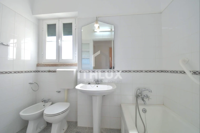 Apartamento T4 para Arrendamento em Avenidas Novas Foto 24