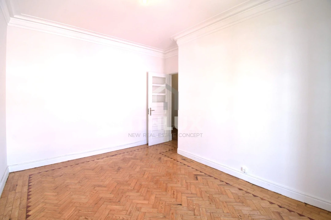 Apartamento T4 para Arrendamento em Avenidas Novas Foto 27