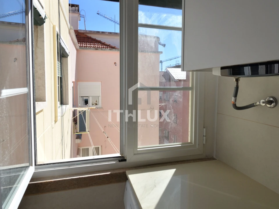 Apartamento T4 para Arrendamento em Avenidas Novas Foto 21