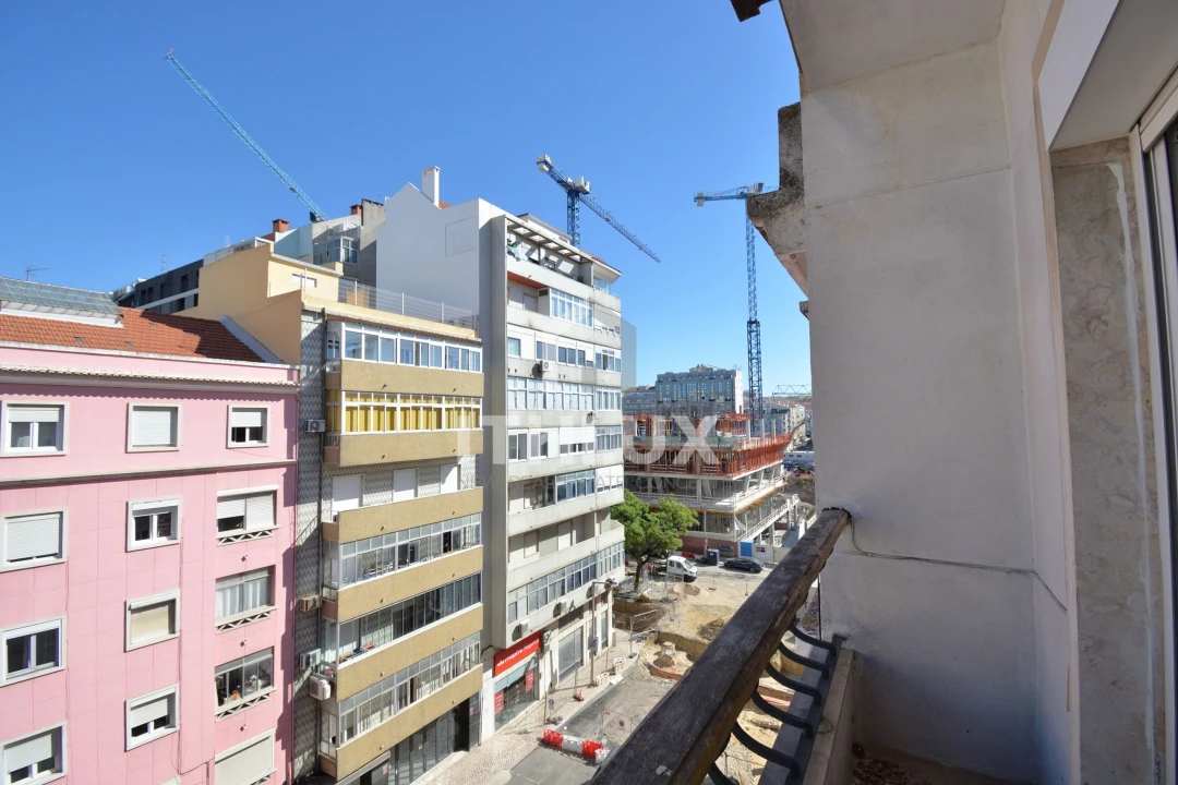 Apartamento T4 para Arrendamento em Avenidas Novas Foto 1