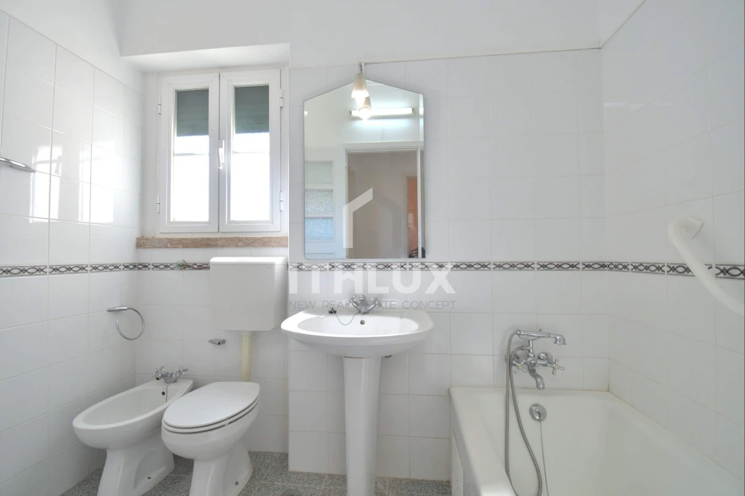 Apartamento T4 para Arrendamento em Avenidas Novas Foto 24